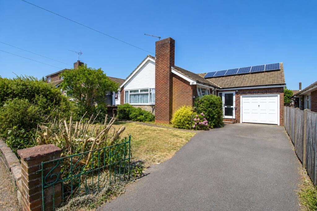 Main image of property: Beech Road, Clanfield, PO8 0LH