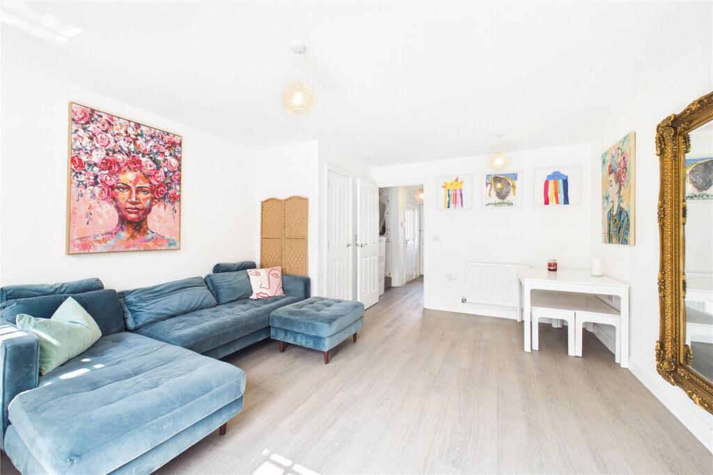 House in Basingstoke and Deane, Tadley - View 4