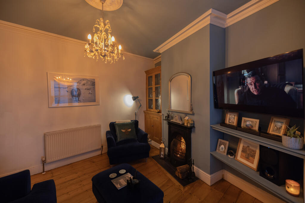 Victoria Drive, Sale, M33 photo 3