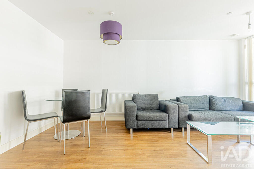 Apartment in London - More
