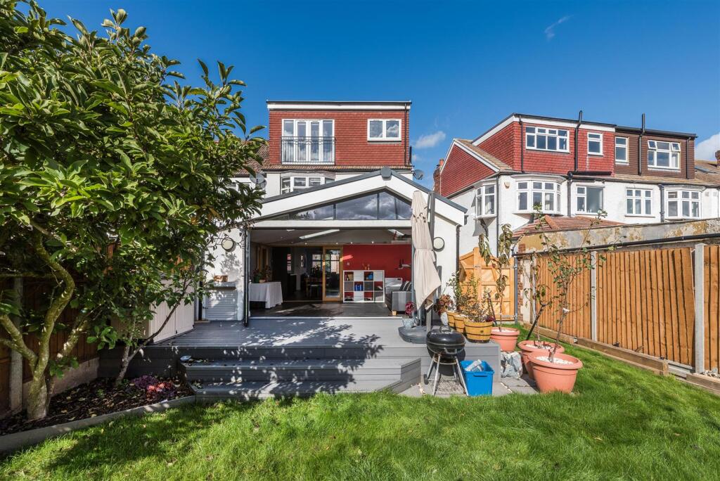 House in London, West Barnes - View 3