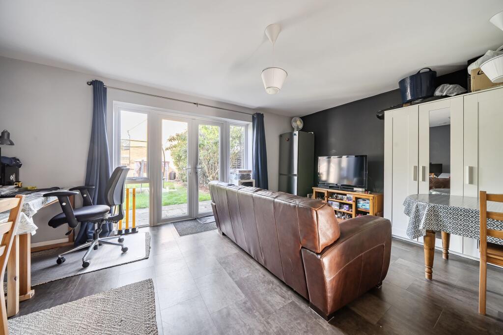 House in Epsom, Parkviews, West Ewell - View 3