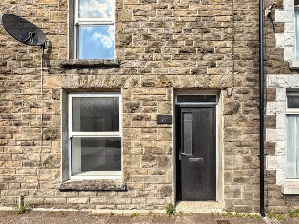 Main image of property: High Street, Treorchy, Rhondda Cynon Taff, CF42 6NY