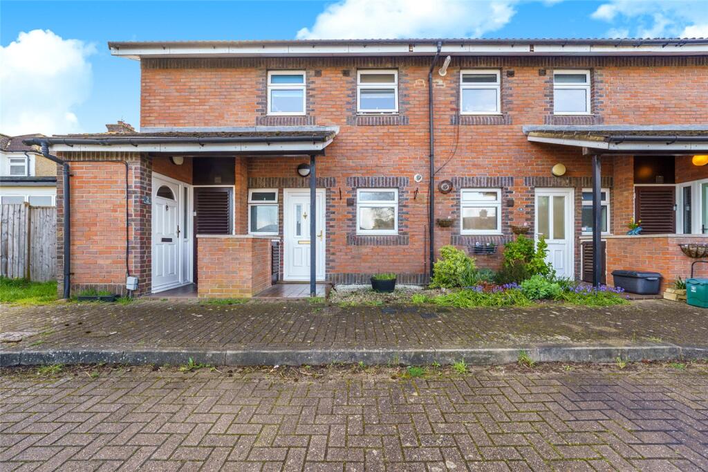 Main image of property: Meadowbank, Alexandra Road, Kings Langley, Hertfordshire, WD4