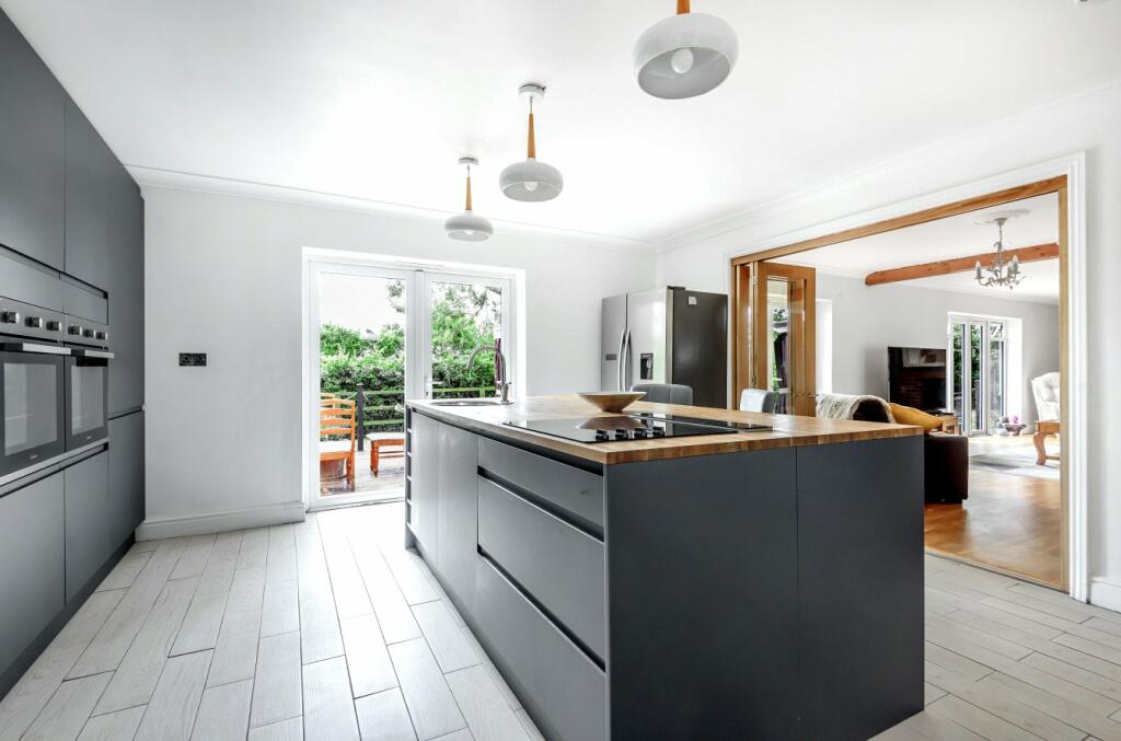 Debden Green, Saffron Walden, CB11 photo 2