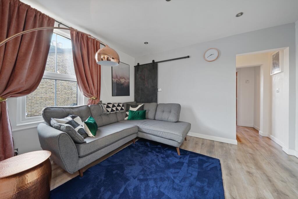 Apartment in London - View 3