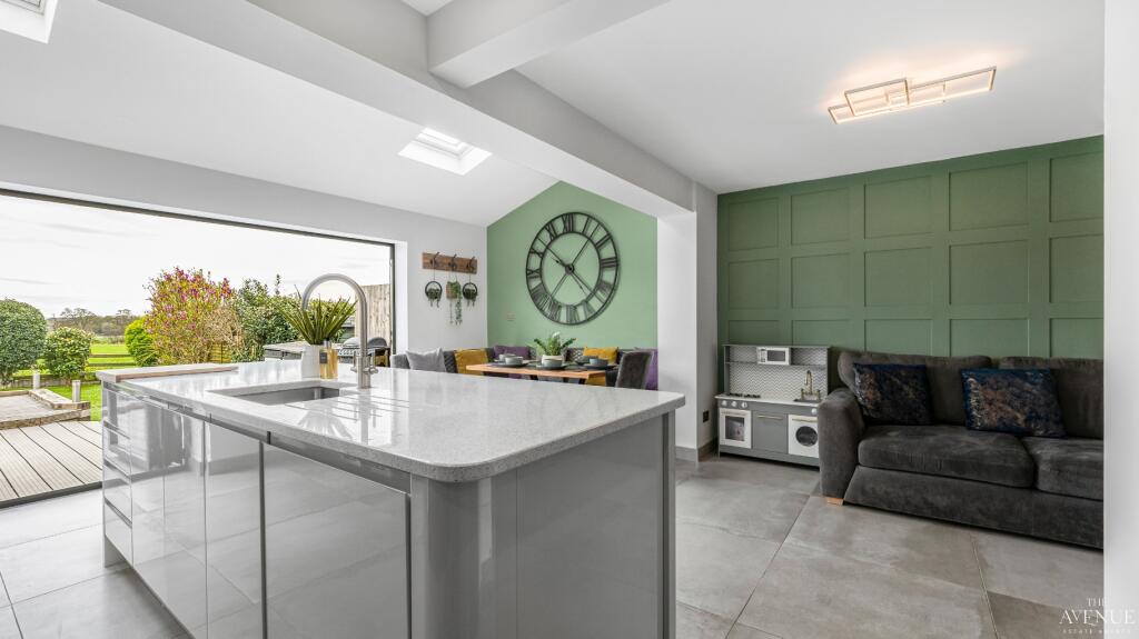 Additional image 13 of Gainsborough Drive, Tamworth, Staffordshire