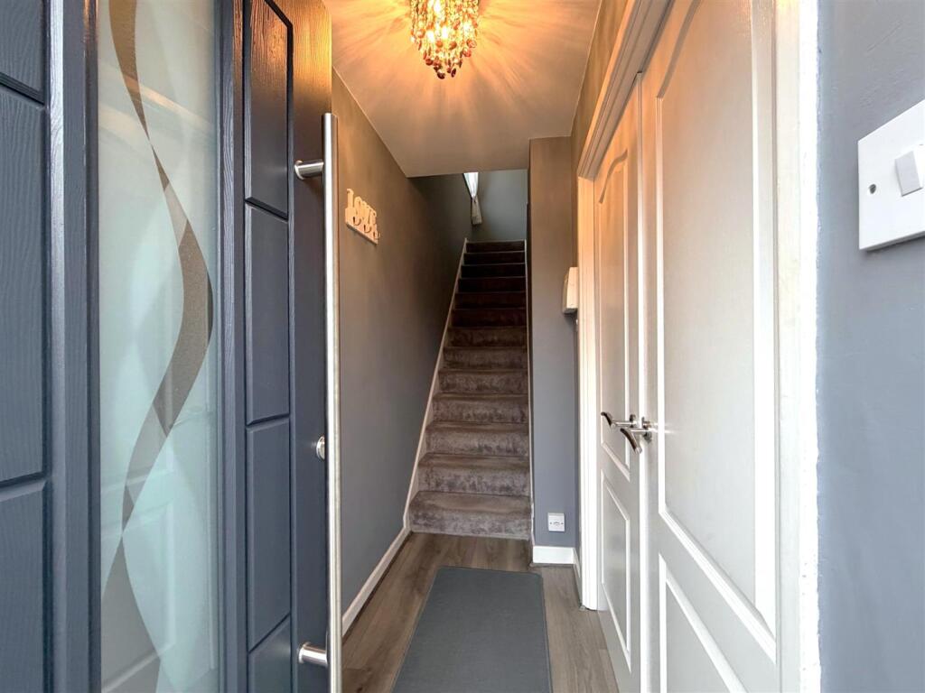 Stanley Close, Westhoughton, Bolton photo 2