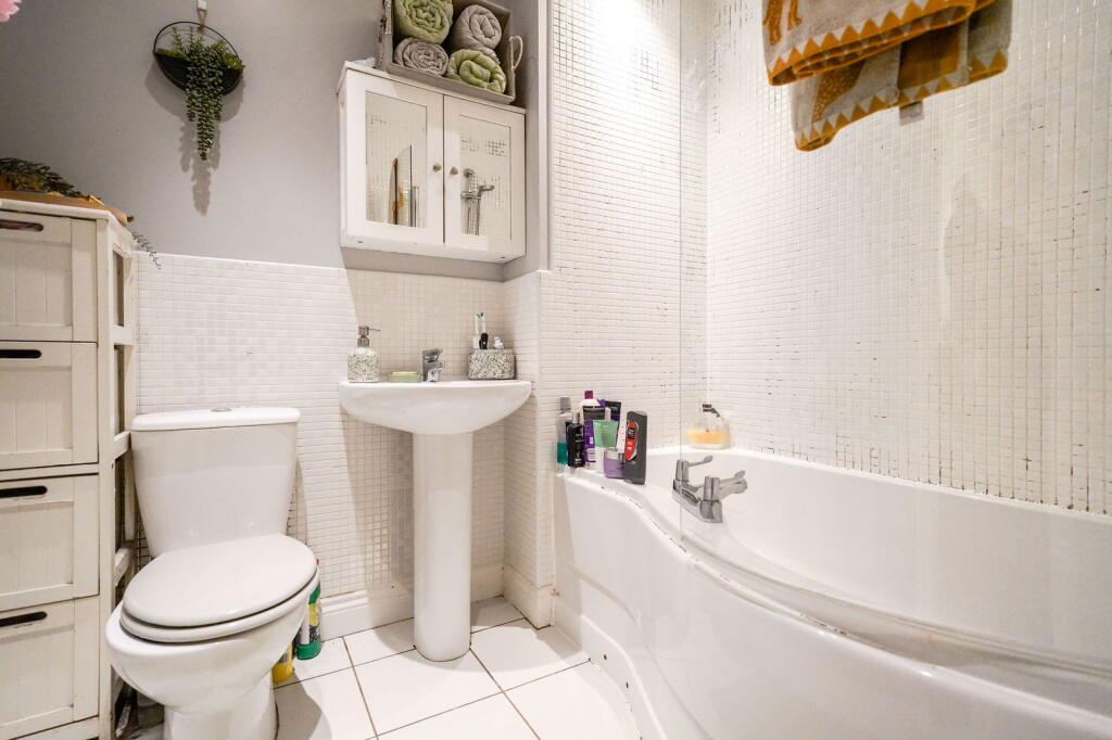 Additional image 8 of Snitterfield Drive, Shirley