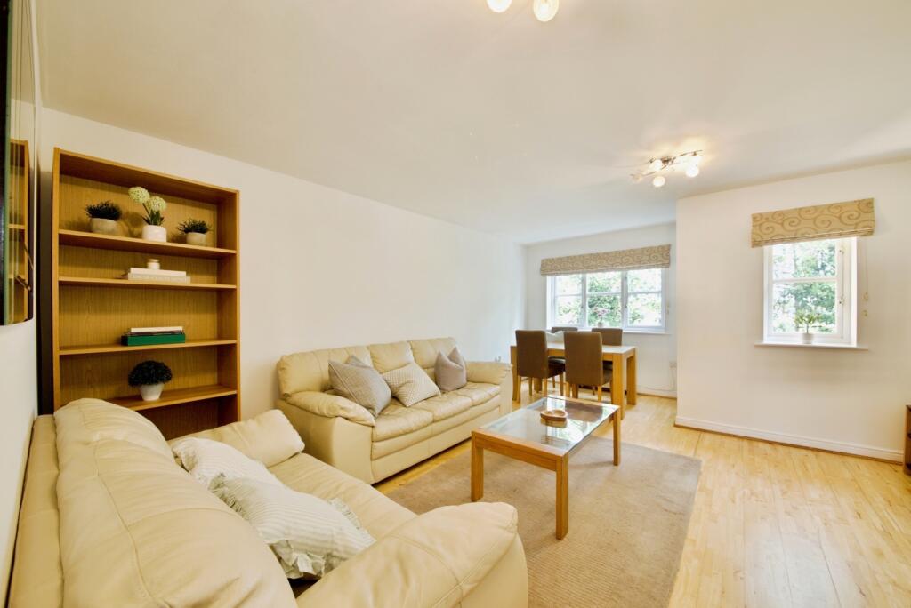 Apartment in London - More