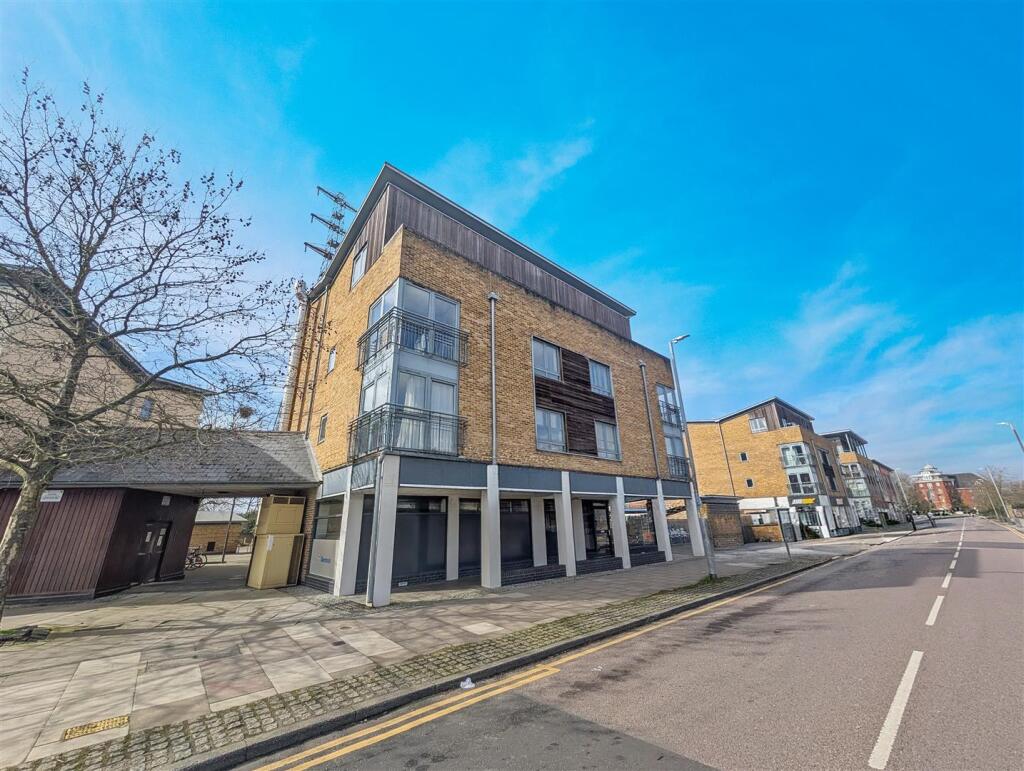 Main image of property: Ballantyne Drive, Colchester, CO2 8GL