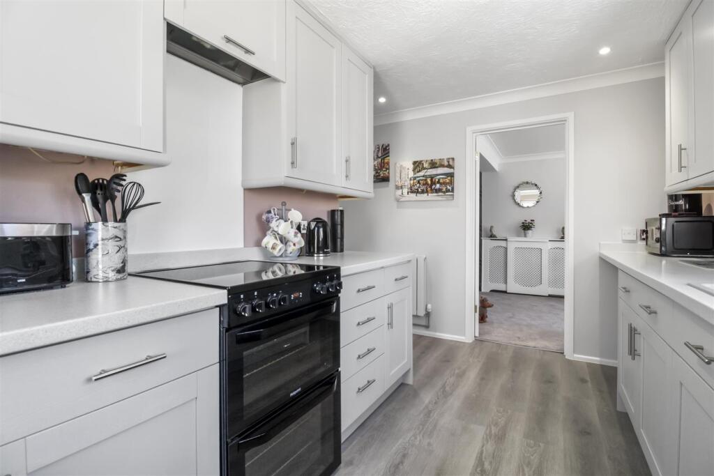 House in Worthing, West Sussex - More