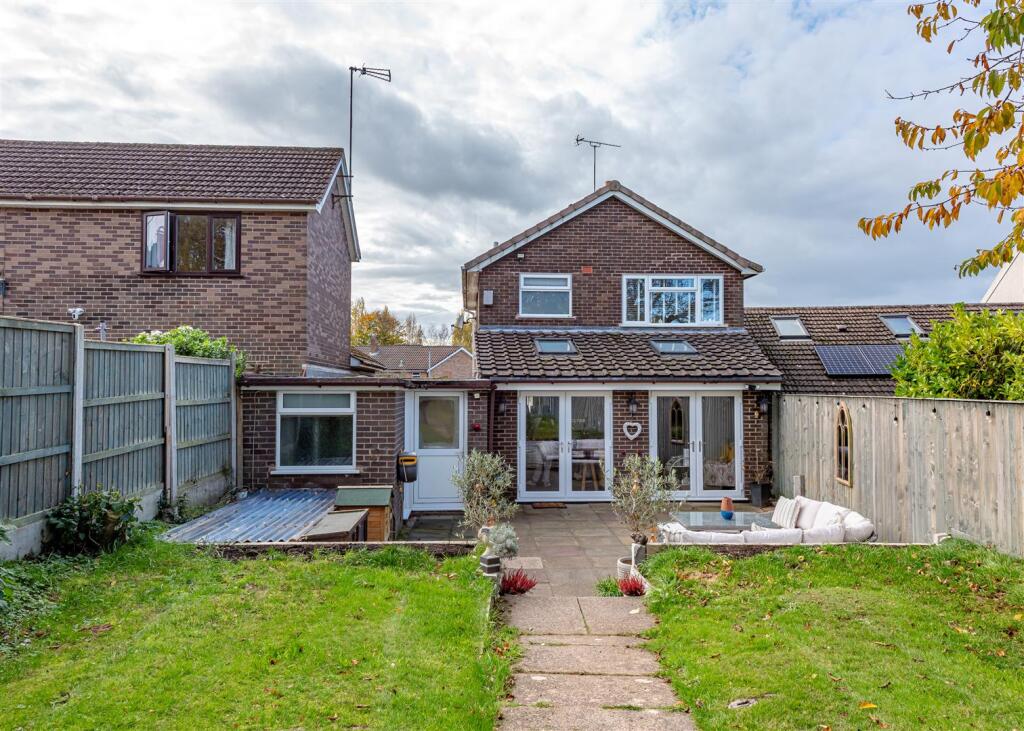 28 Penn Road, Gospel End photo 3