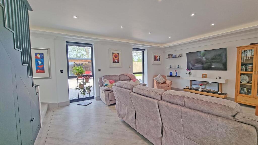 Additional image 3 of Salter Street, Earlswood, Solihull