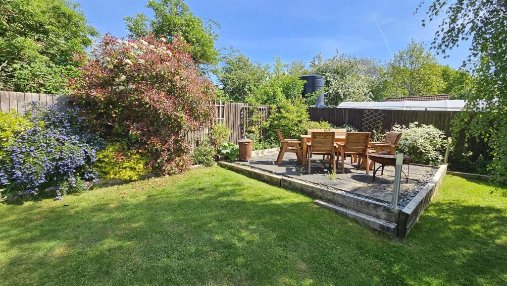 Grantham Road, Bottesford - View 6