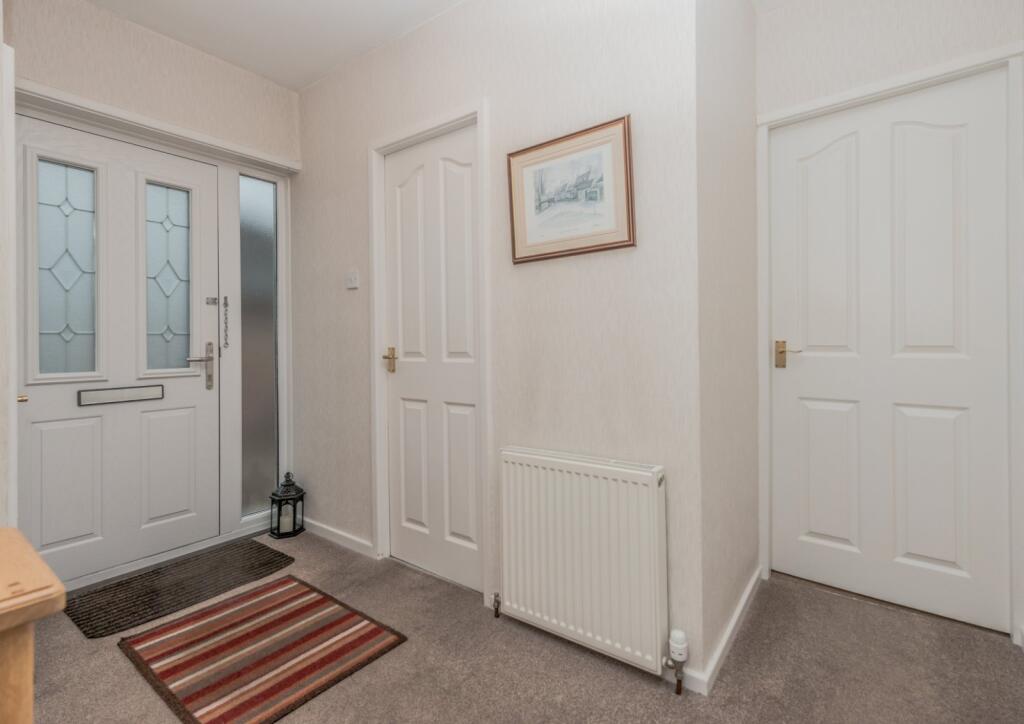 Priestley Avenue, Heckmondwike, West Yorkshire, WF16 photo 2