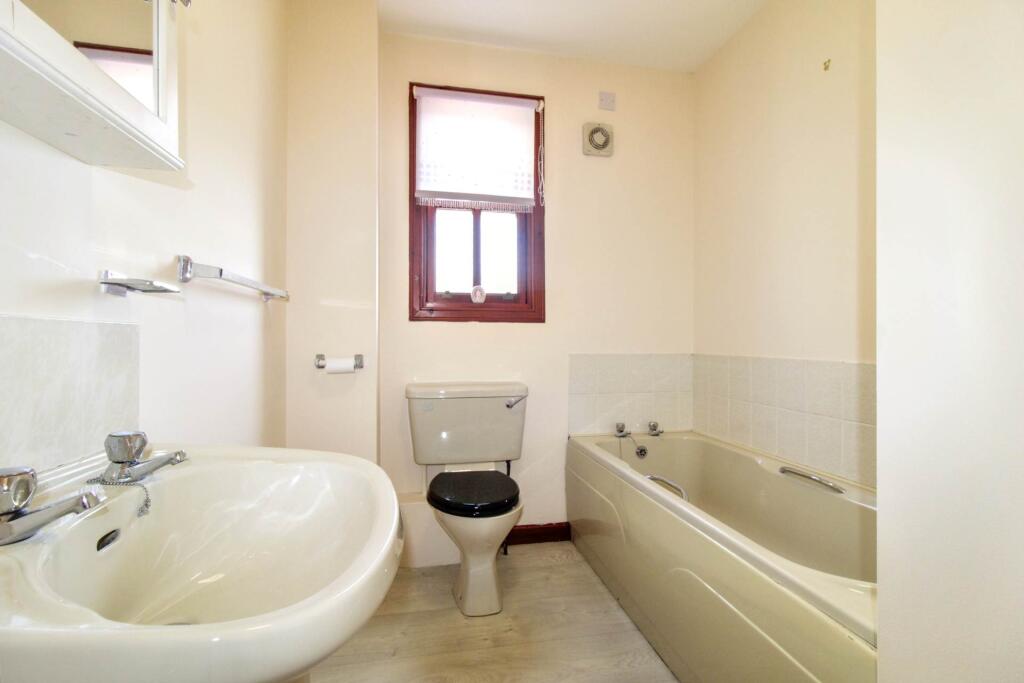 NOW £10K BELOW HOME REPORT VALUE Leopold Street, Nairn photo 4