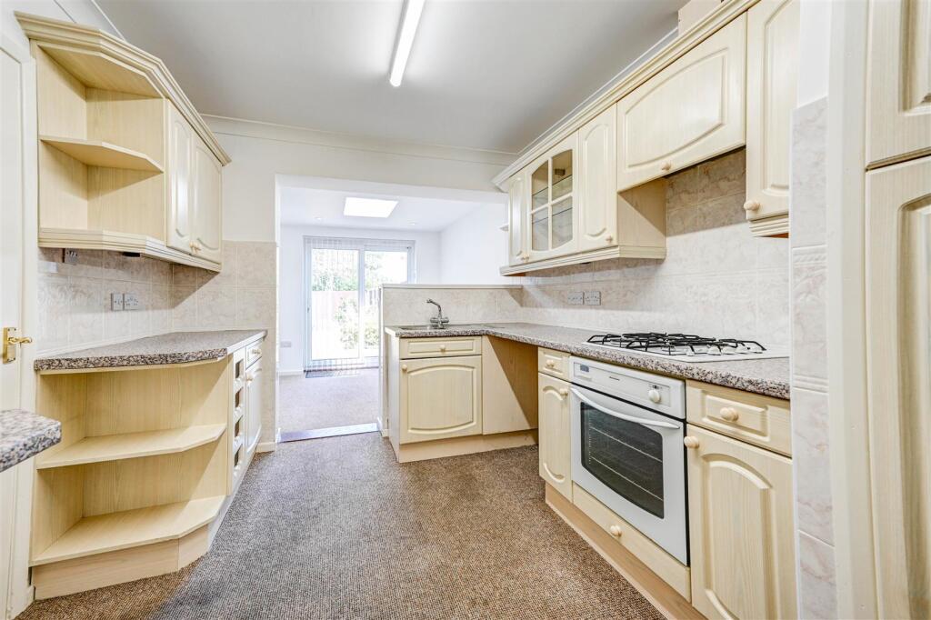 House in Great Yarmouth, Bradwell - More