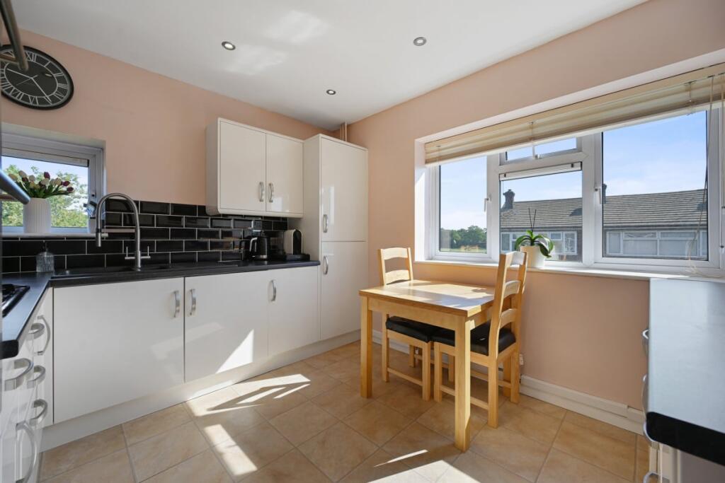 Apartment in London - View 5