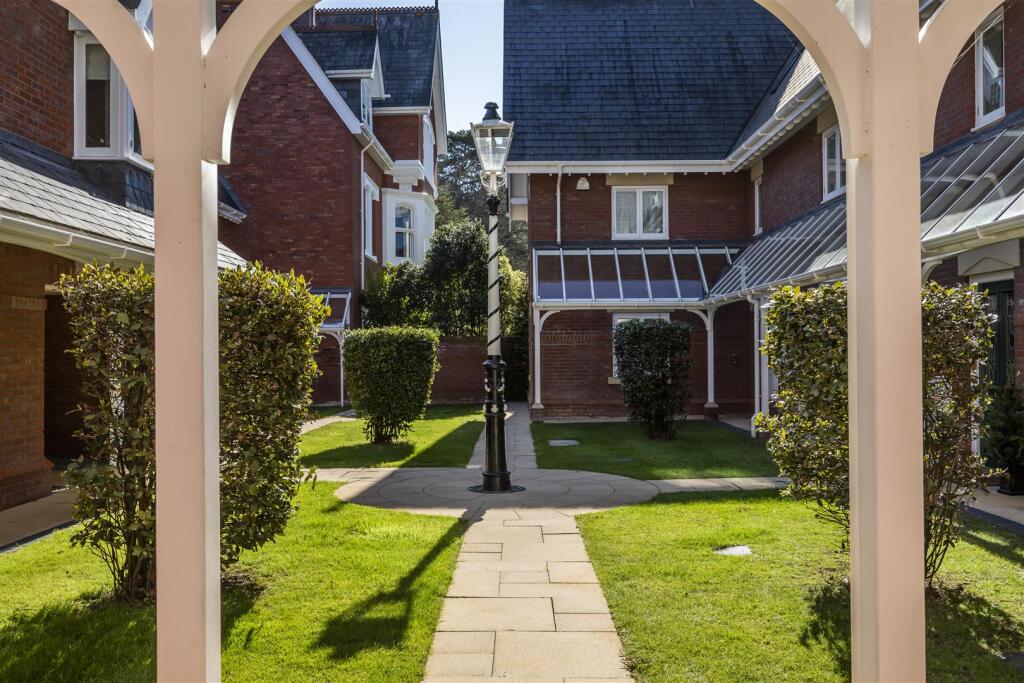 Main image of property: 36 The Avenue, Branksome Park