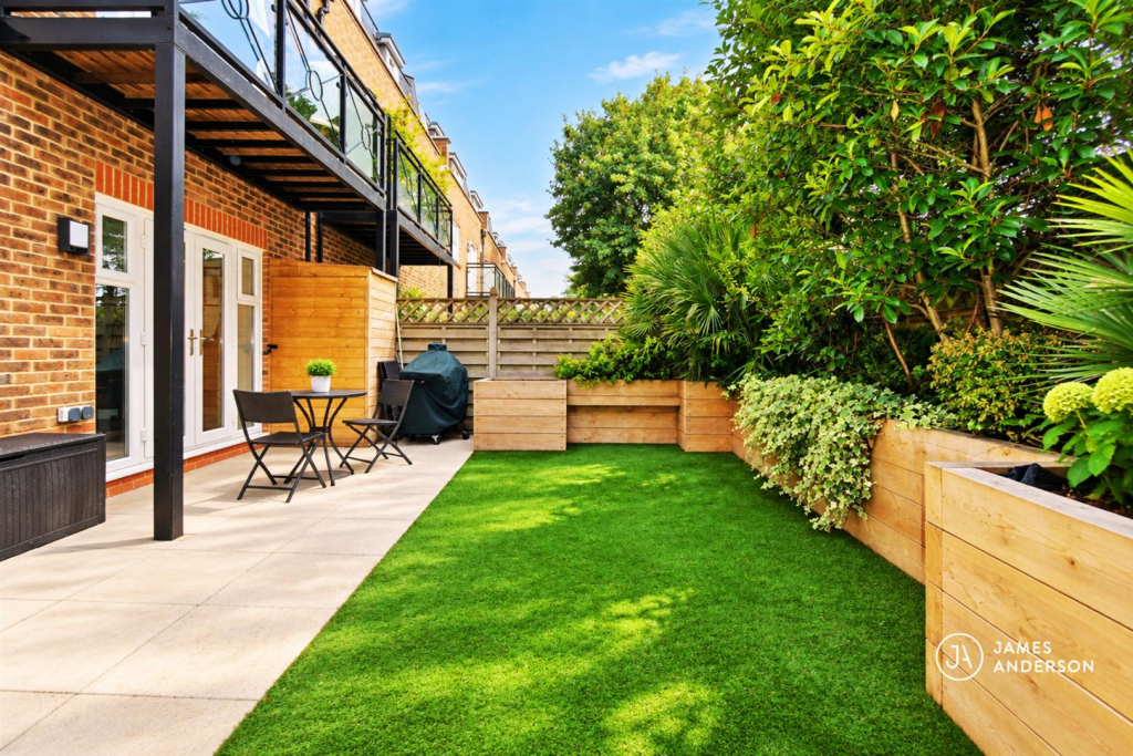 House in London, Roehampton - View 4
