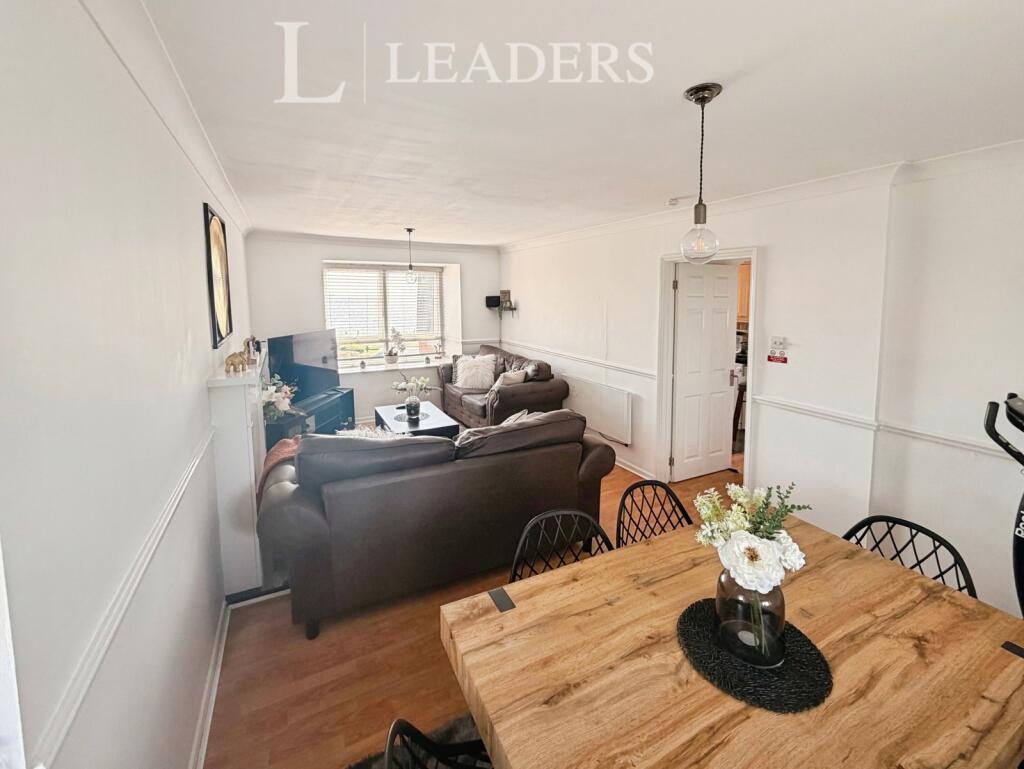 Ambleside Court, Marine Parade East, Clacton-On-Sea, CO15 - View 5