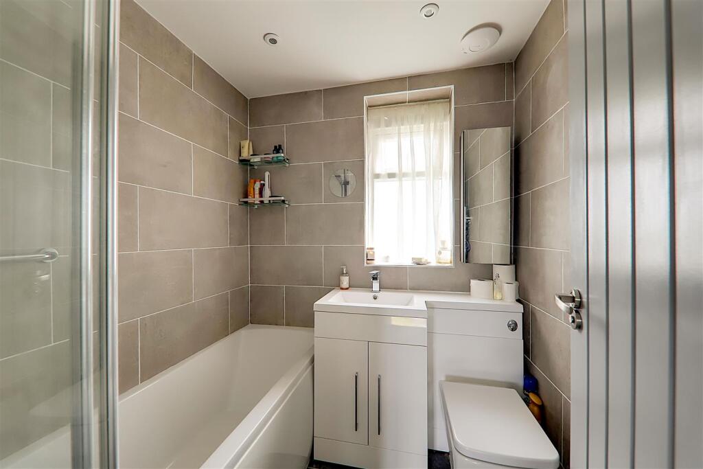 Roedean Road, Worthing, BN13 - View 5