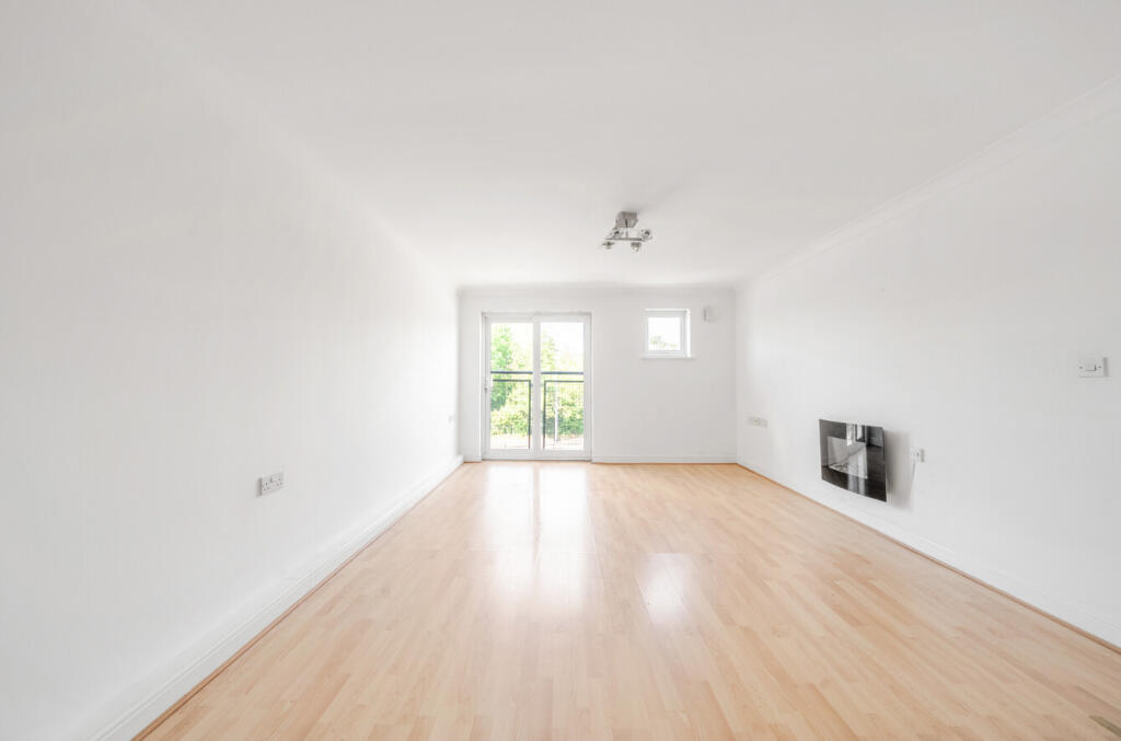 Apartment in Trafford, Greater Manchester - View 3