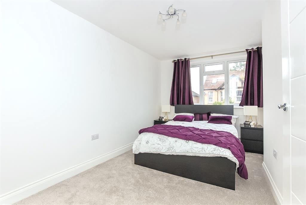 House in London - View 5