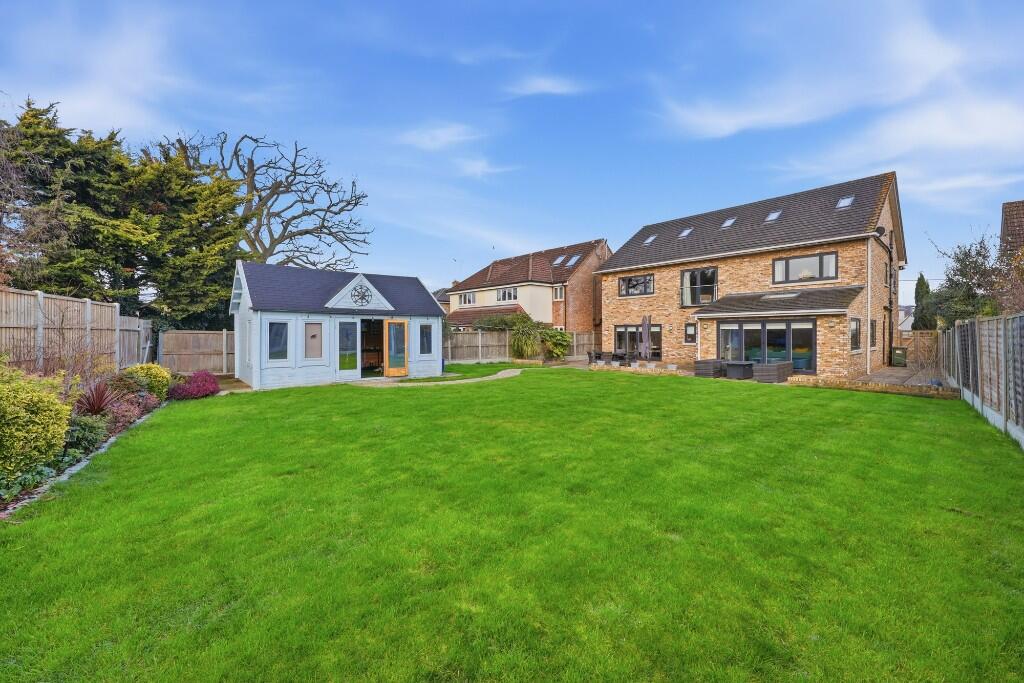 STOCK ROAD, Billericay photo 3