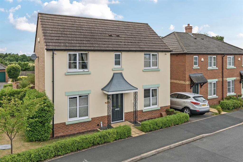 3-bed detached on Vesey Court, Wellington, Telford, £307,500