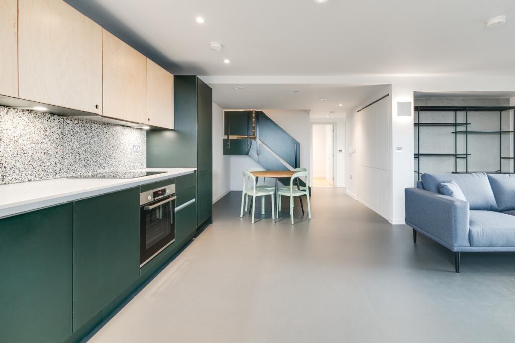 Main image of property: St Leonards Road London E14