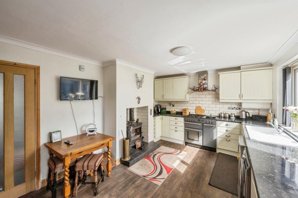 House in Doncaster - View 5