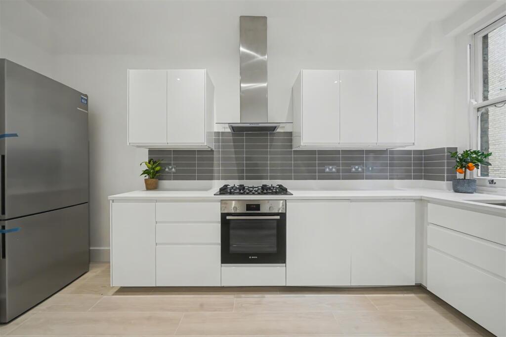 Apartment in London - View 4