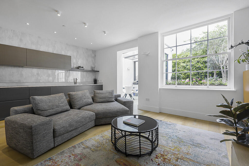 Main image of property: Ennismore Gardens, Knightsbridge, SW7