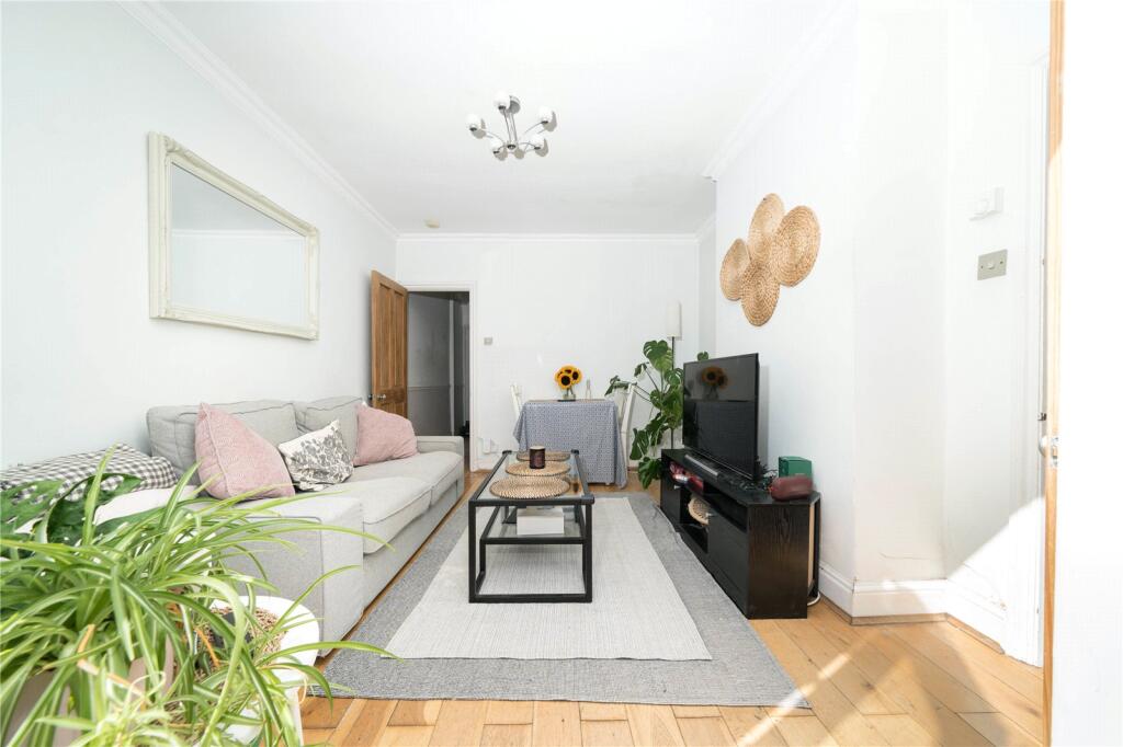 Apartment in London - View 2