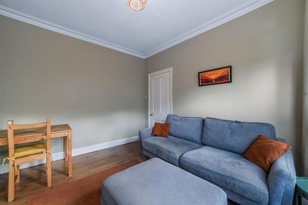 Apartment in London - View 5