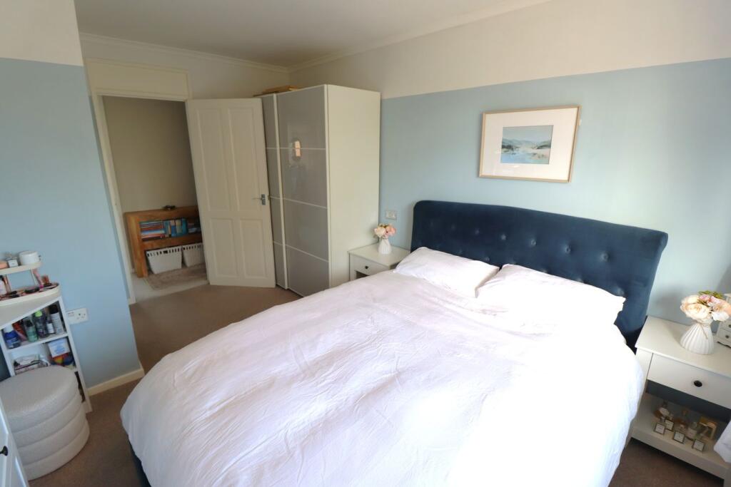 Apartment in Castle Point, Thundersley - View 5