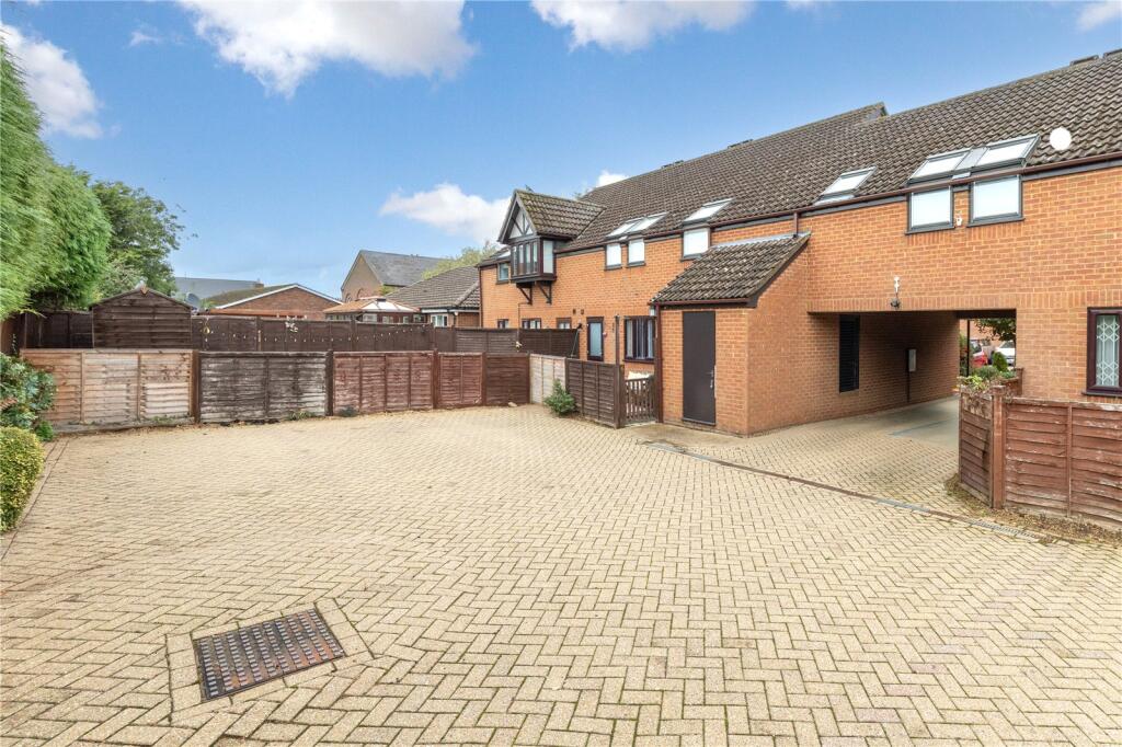 Apartment in Luton - View 4