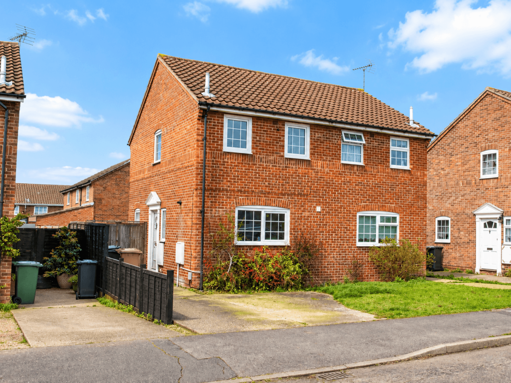 Main image of property: Buzzard Road, Luton LU4