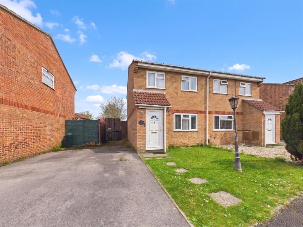 Main image of property: Hawthorn Close, Patchway, Bristol, South Gloucestershire, BS34