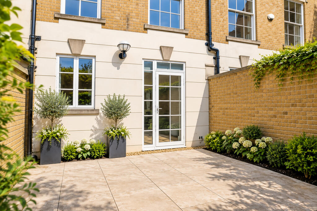 House in London - View 3
