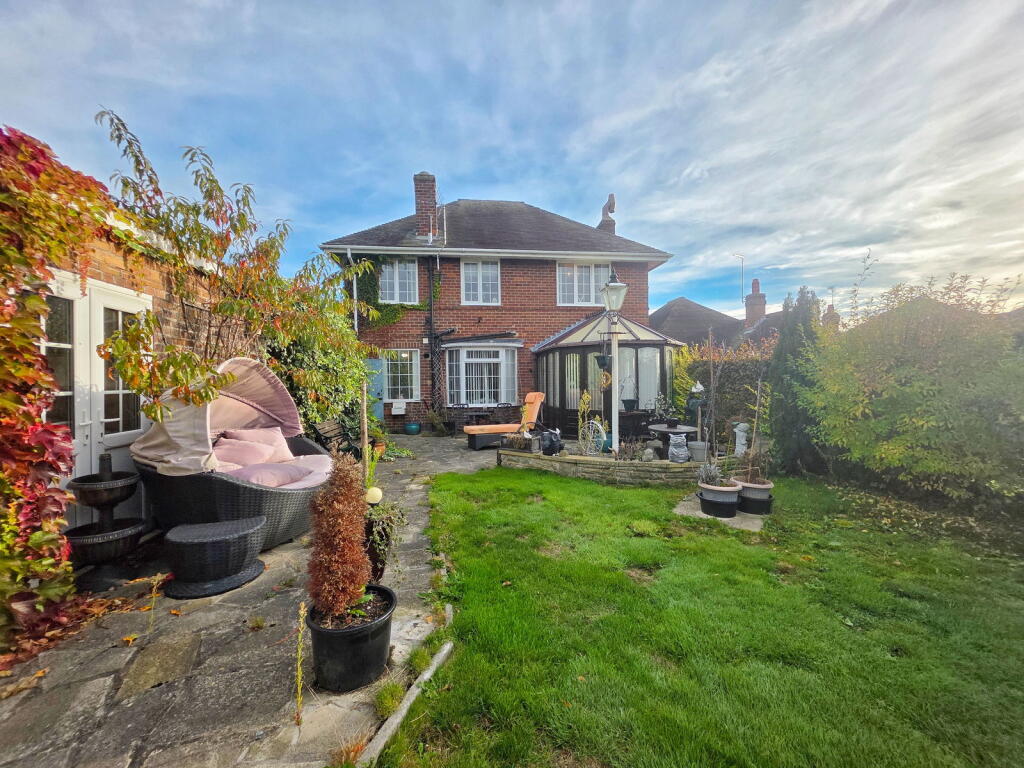 Main image of property: Vernon Road, Worsbrough, Barnsley, S70 5HQ