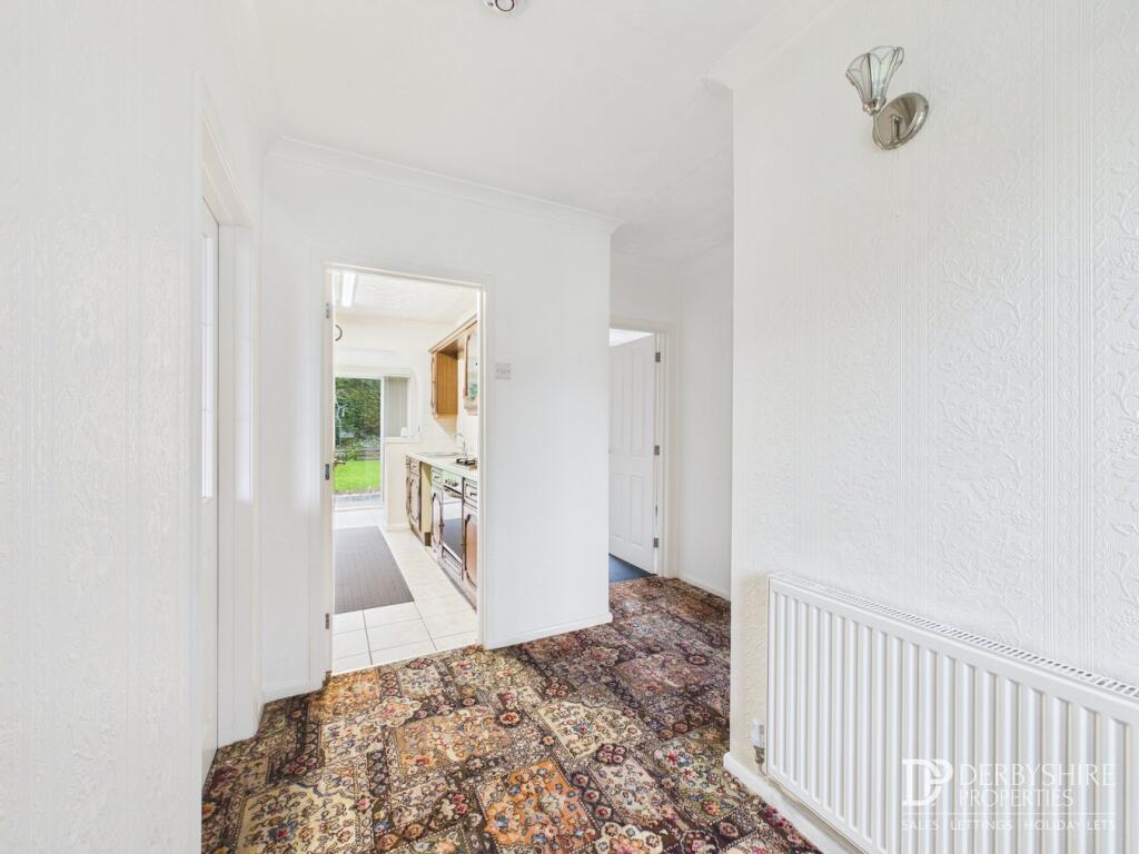St Andrews Drive, Swanwick, DE55 photo 4