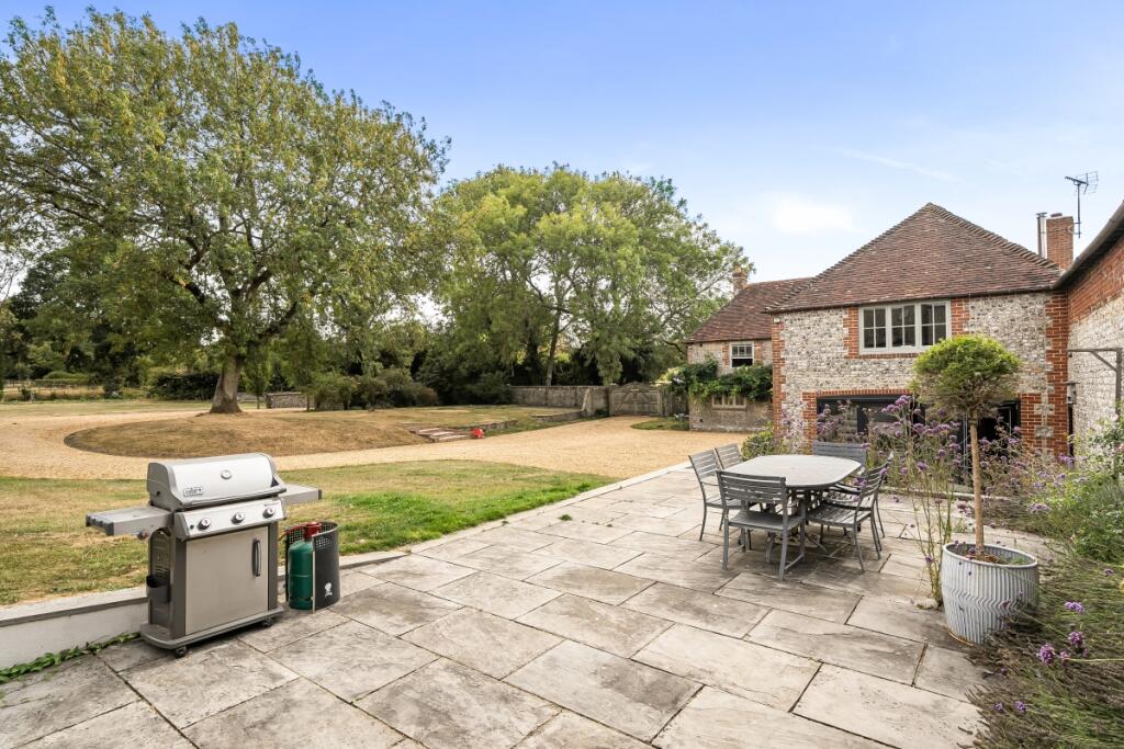 House in Guildford - View 4