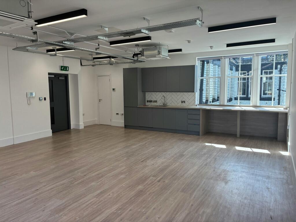 4th Floor (Rear)