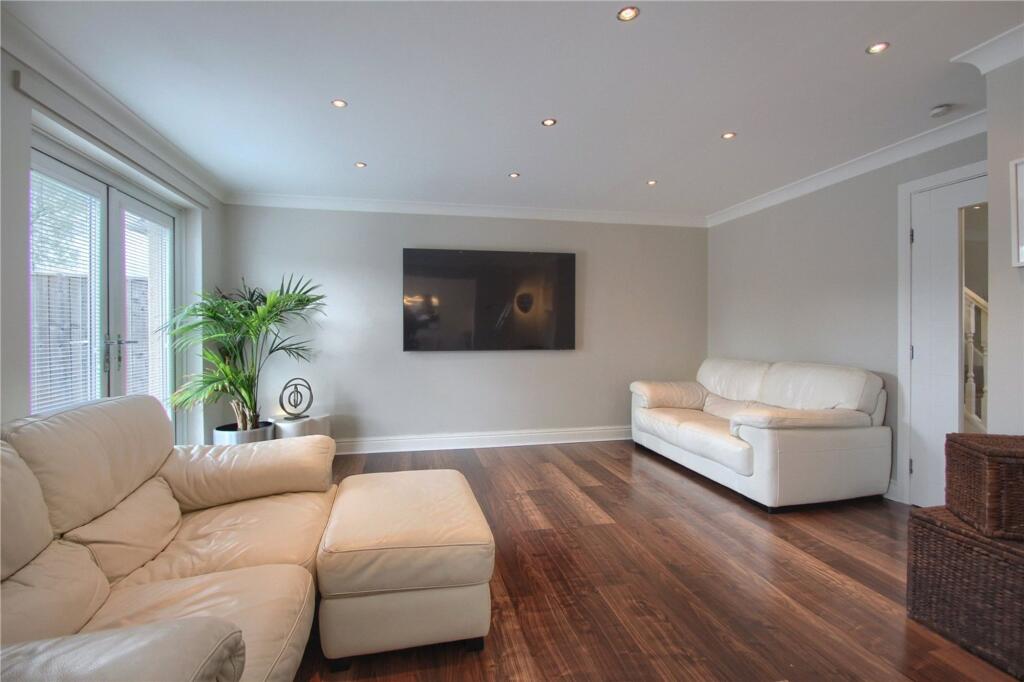 Petch Close, Middlesbrough, TS1 photo 4