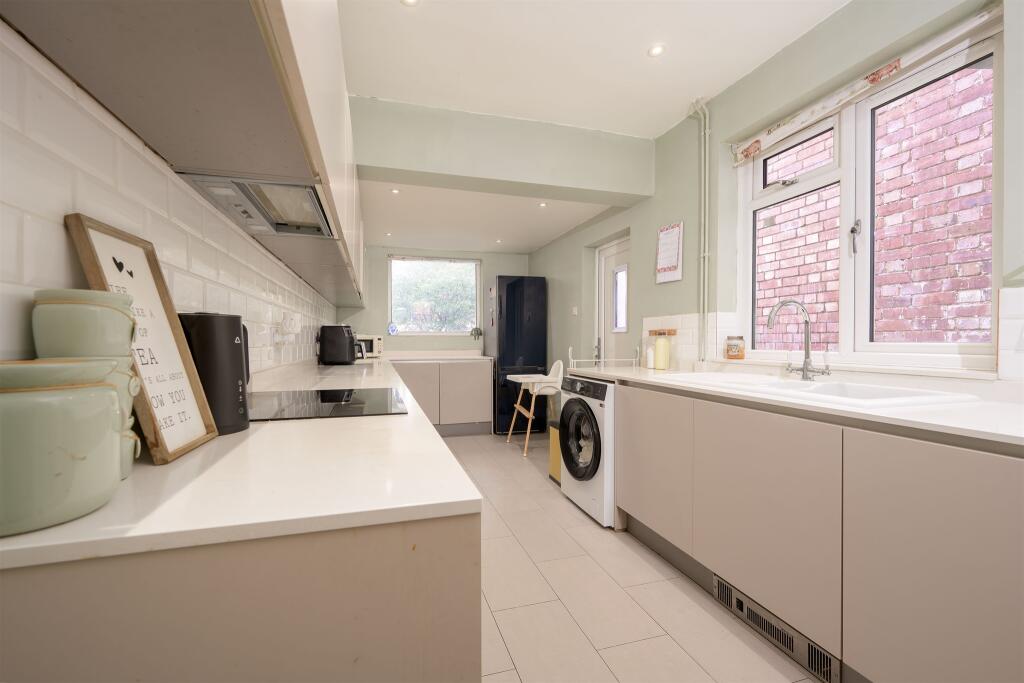 House in Kettering, North Northamptonshire - View 3