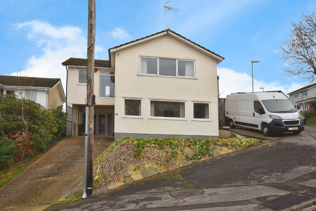 Main image of property: Beacon Mount, Park Gate SO31