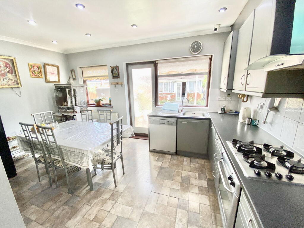 House in London - View 3